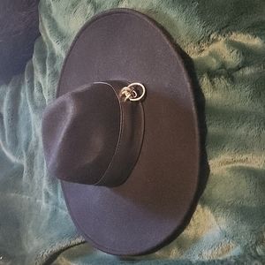 Maya brim hat